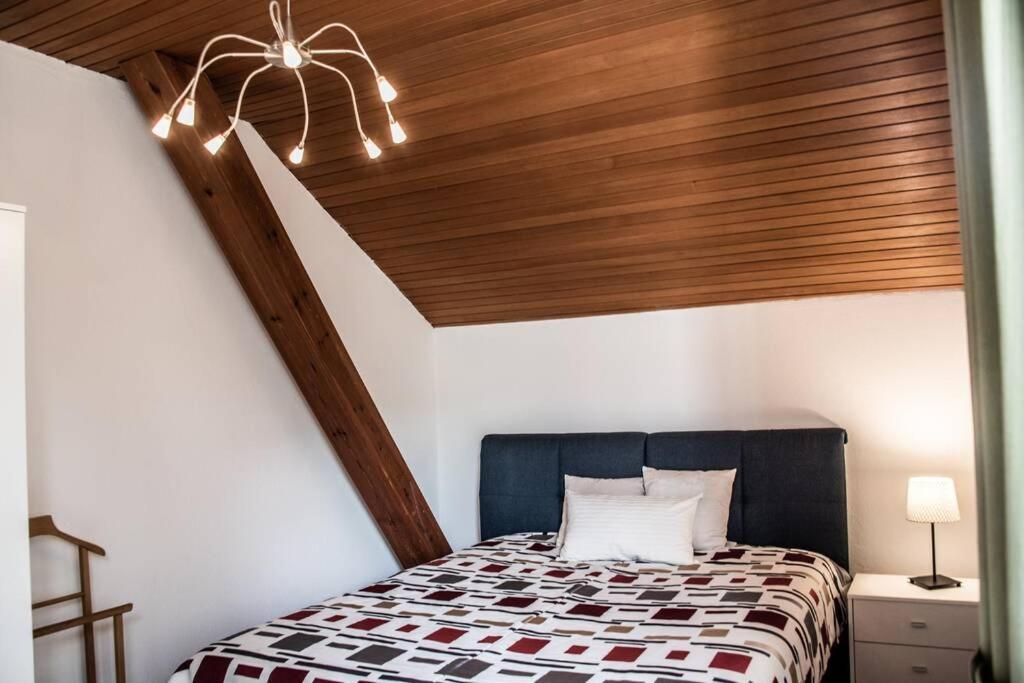 Apartment Pouringraz Fuer Kunst- Und Tennisliebhaber المظهر الخارجي الصورة