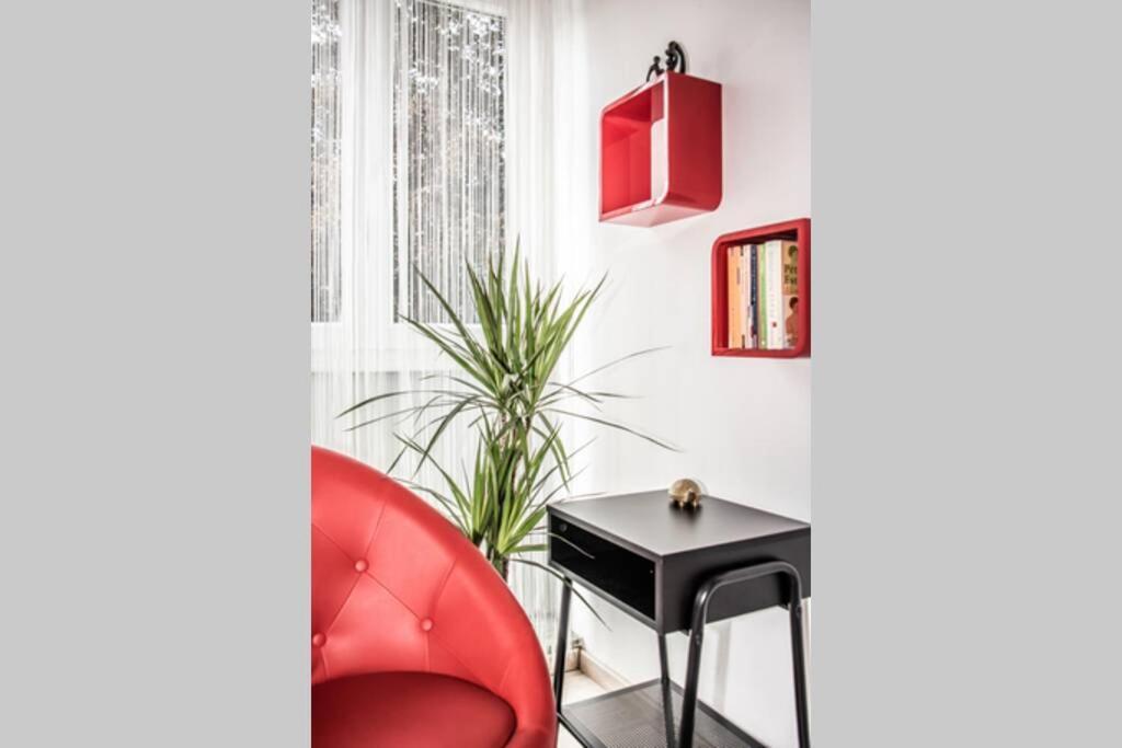 Apartment Pouringraz Fuer Kunst- Und Tennisliebhaber المظهر الخارجي الصورة